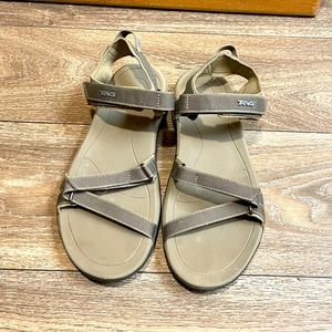 SOLD Women’s Teva hiking sandals size 7